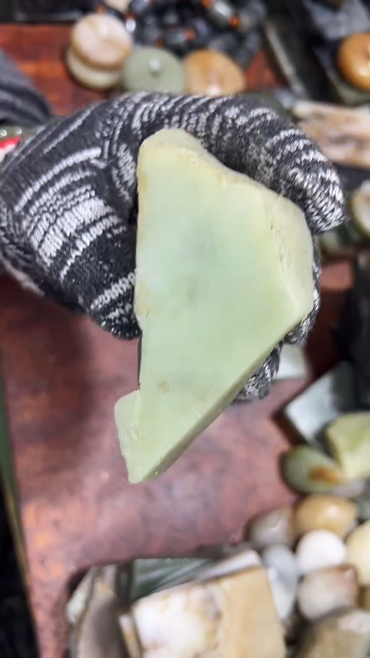 未镶嵌和田玉珠宝半成品1