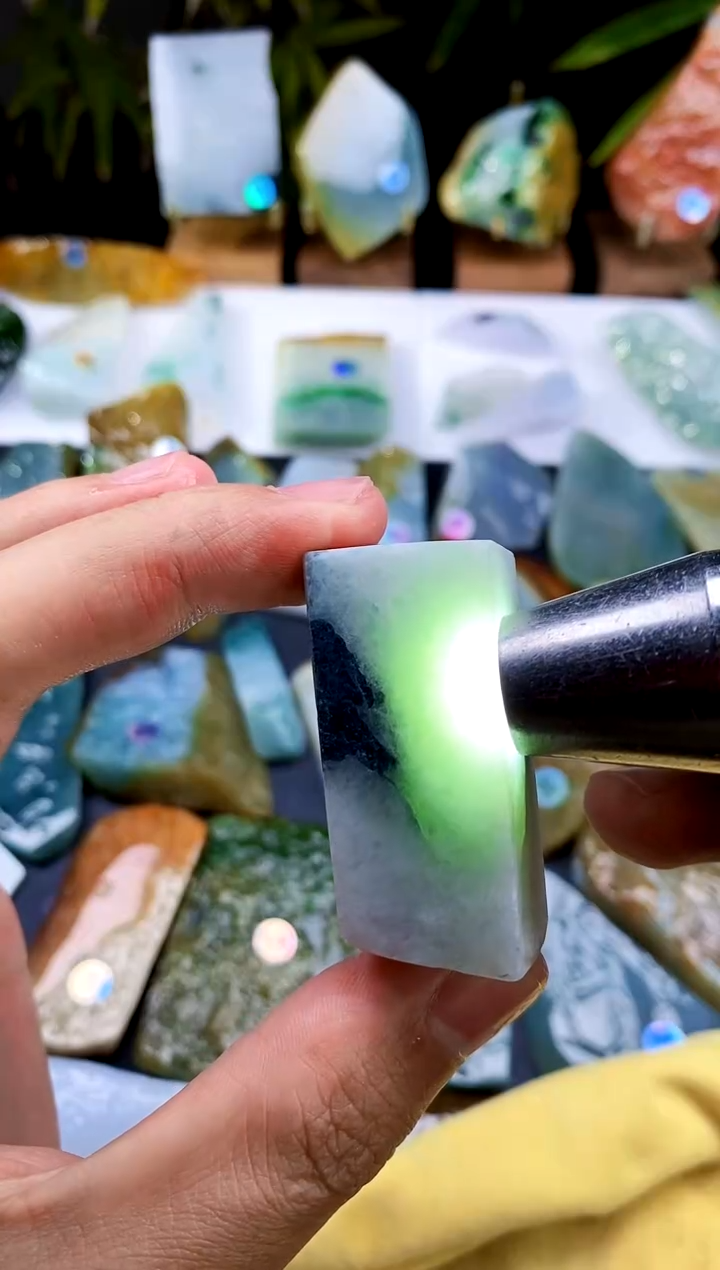 【闪购商品】定制翡翠未镶嵌翡翠