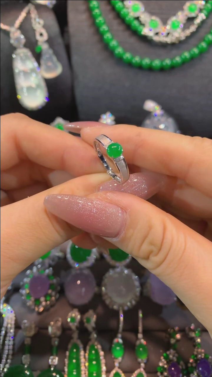 【闪购商品】翡翠戒指18K金镶嵌戒指