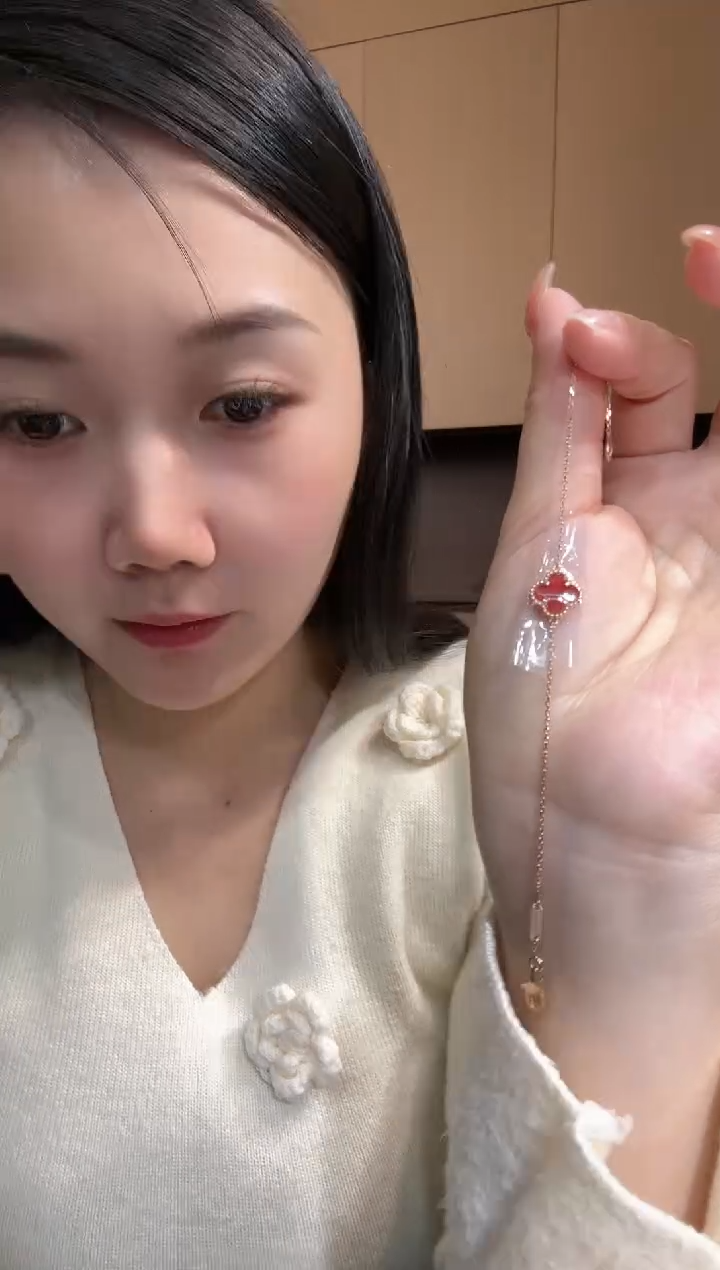 【闪购商品】玛瑙/玉髓手链18K金镶嵌红色k玫，小号单花手链GHJ