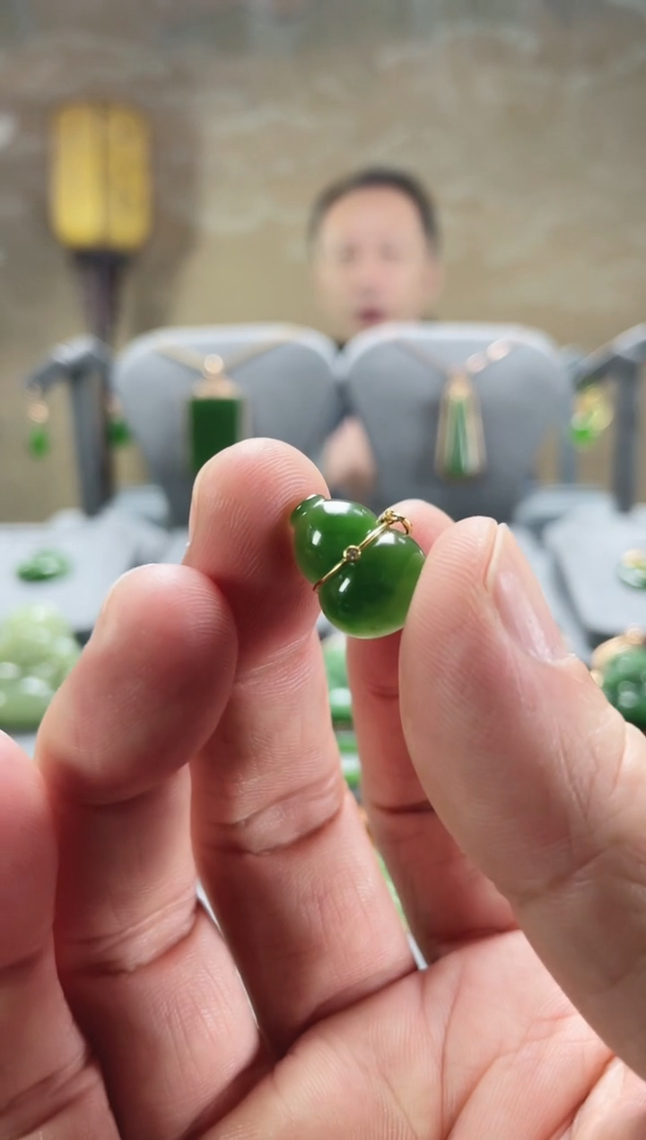 【闪购商品】和田玉吊坠(不含链)18K金镶嵌12x16mm