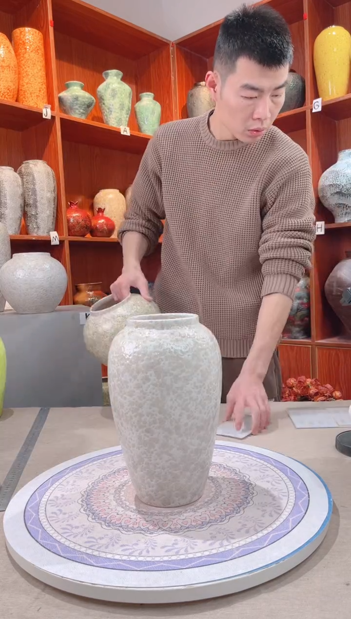 【闪购商品】瓶精品陶瓷花瓶 无花 茶白中号