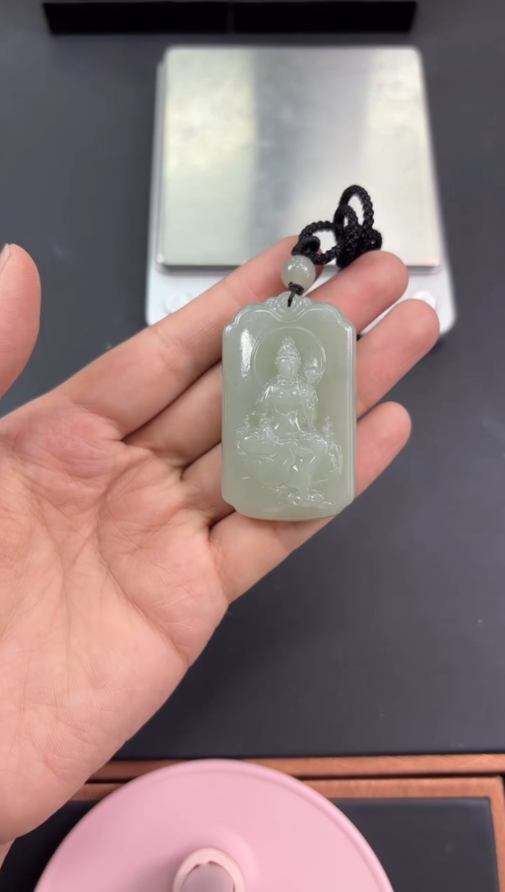 【闪购商品】和田玉吊坠(赠链)未镶嵌且末微色差近矿吊坠