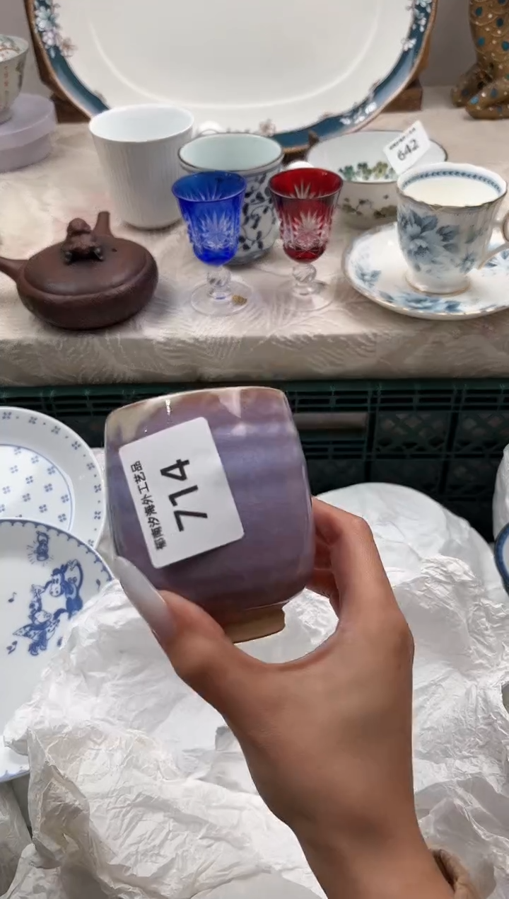 瓷片J**九D         714