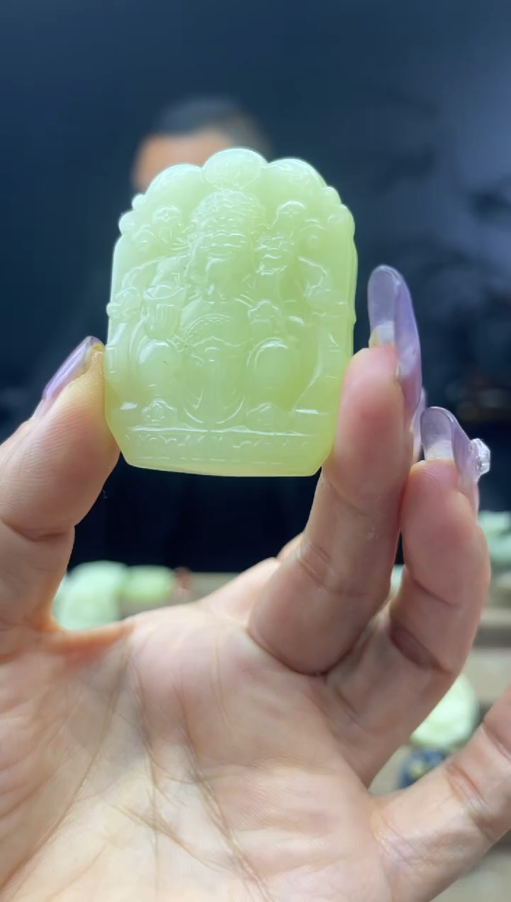 颈饰未镶嵌和田玉1