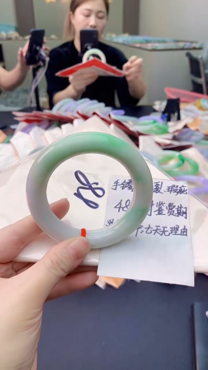 翡翠未镶嵌手镯0381255397