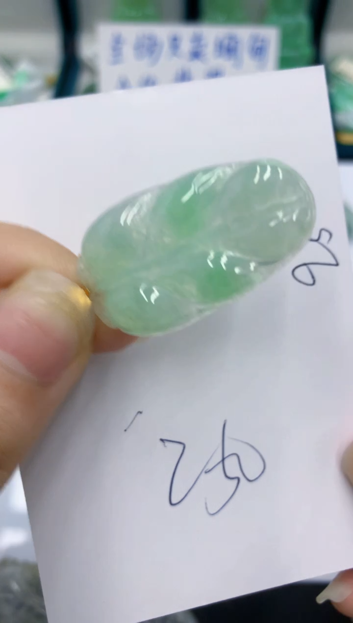 颈饰18K金镶嵌翡翠11111111111111