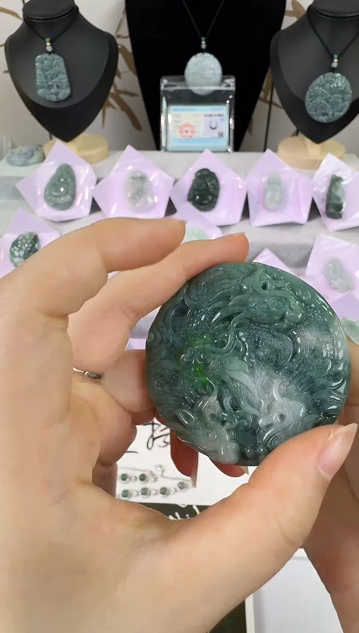 吊坠(不含链)未镶嵌翡翠天然A货翡翠双面雕工九龙牌