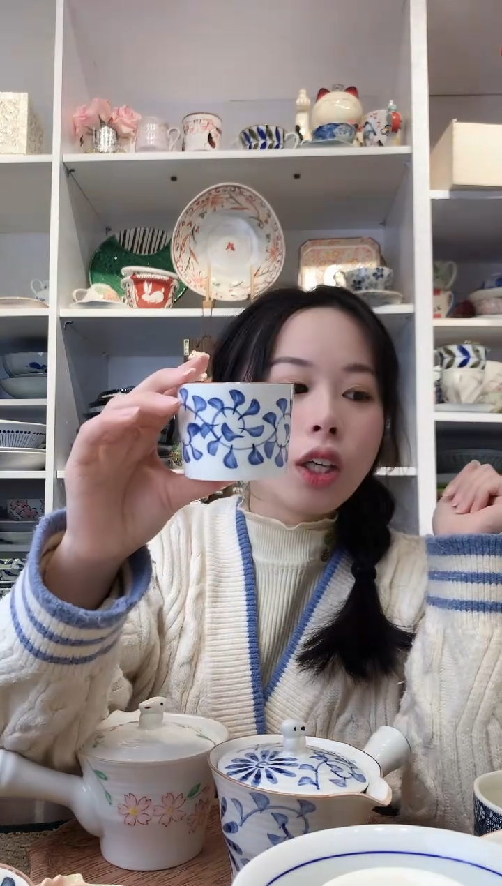 陶瓷手绘唐草小茶杯