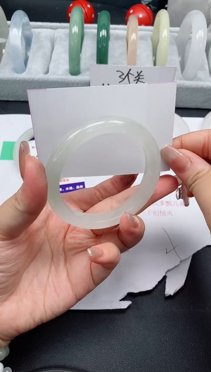 石英质玉手镯未镶嵌251/59-60