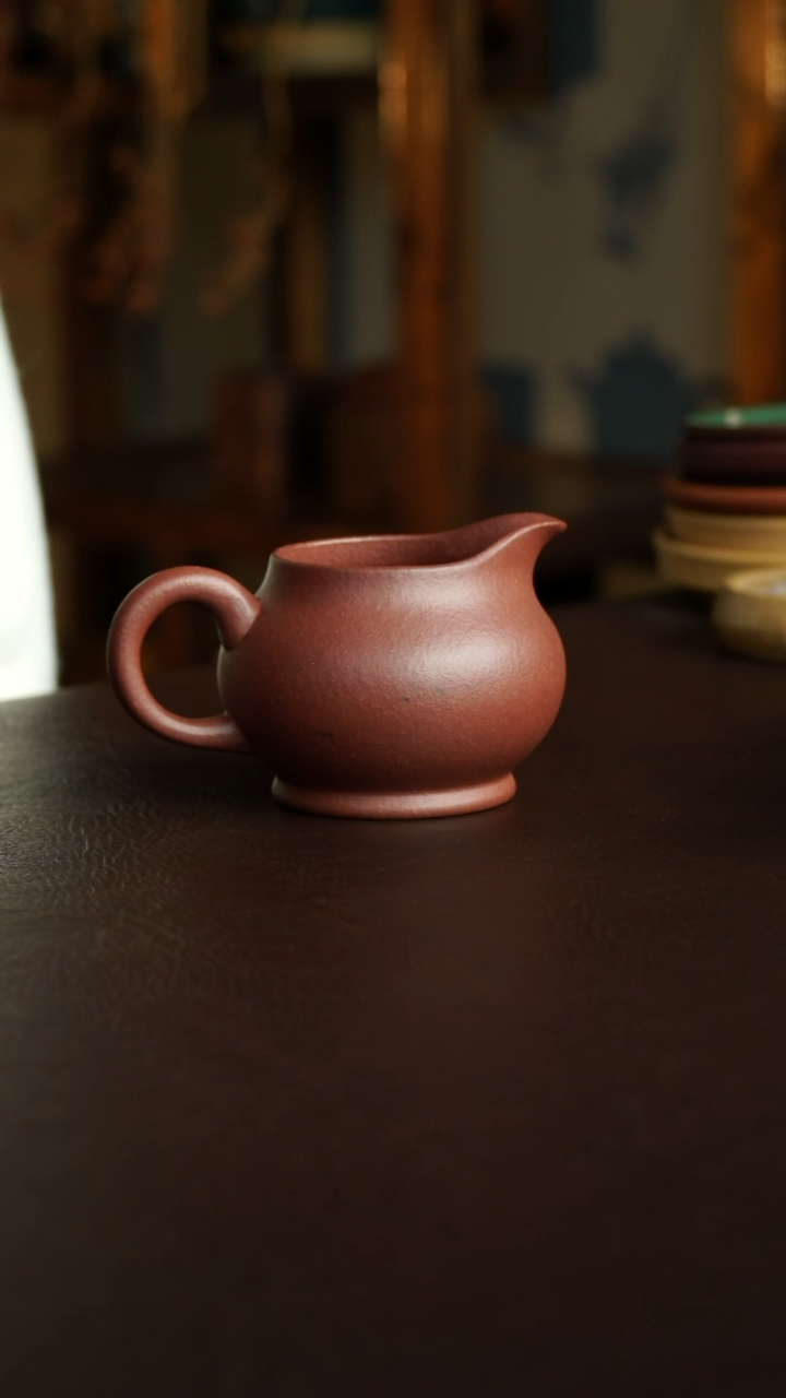 茶杯紫砂24号 微瑕特价粗砂紫泥公道 宜兴紫砂原矿作品