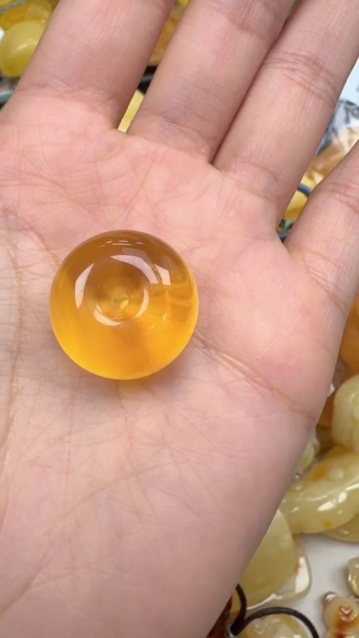 裸石琥珀未镶嵌如图