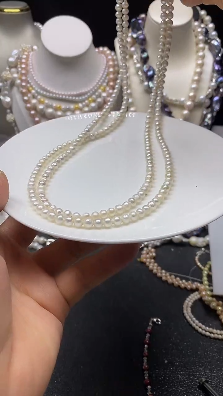 颈饰未镶嵌淡水珍珠多人