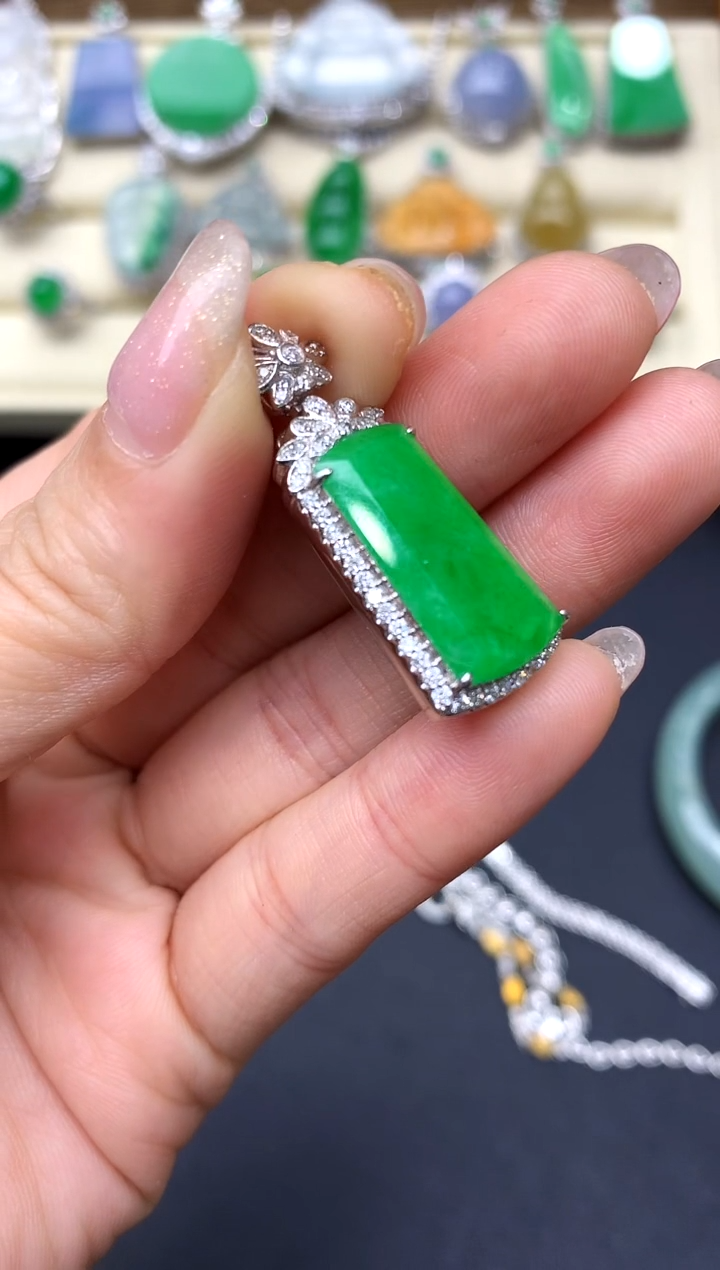 【闪购商品】翡翠颈饰18K金镶嵌473-中国好珍宝