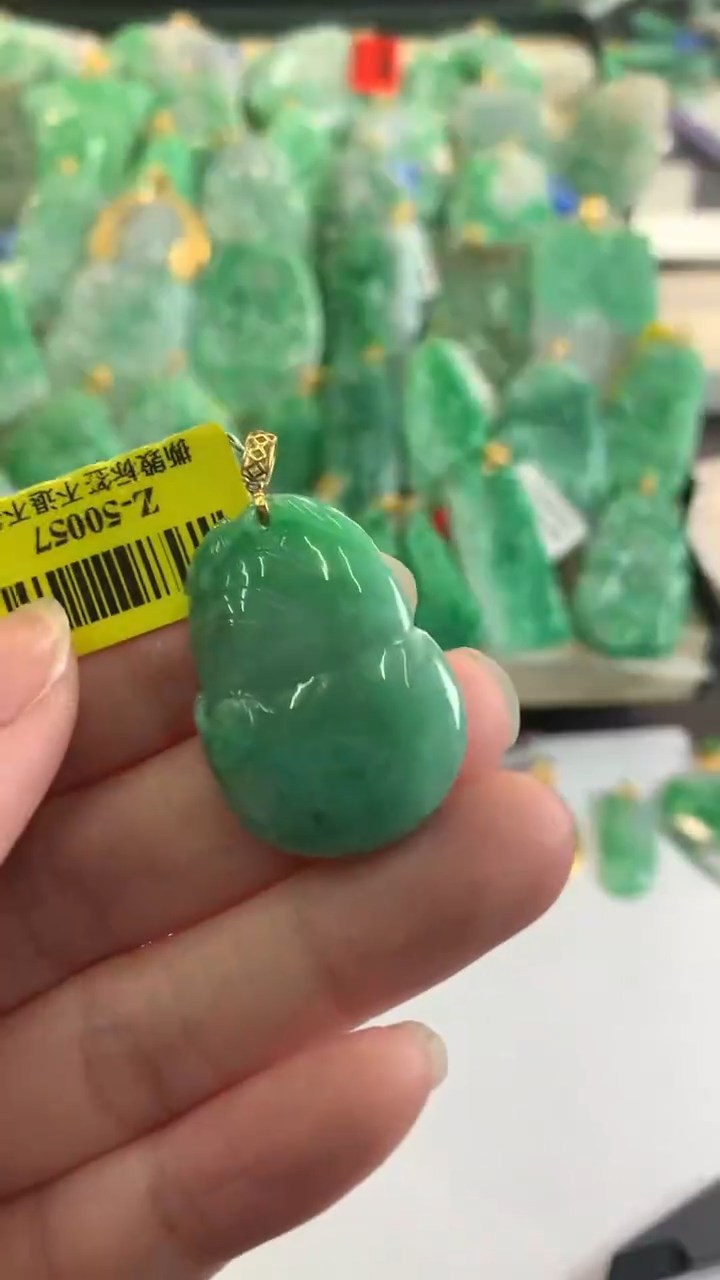 【闪购商品】翡翠吊坠(不含链)18K金镶嵌挂件