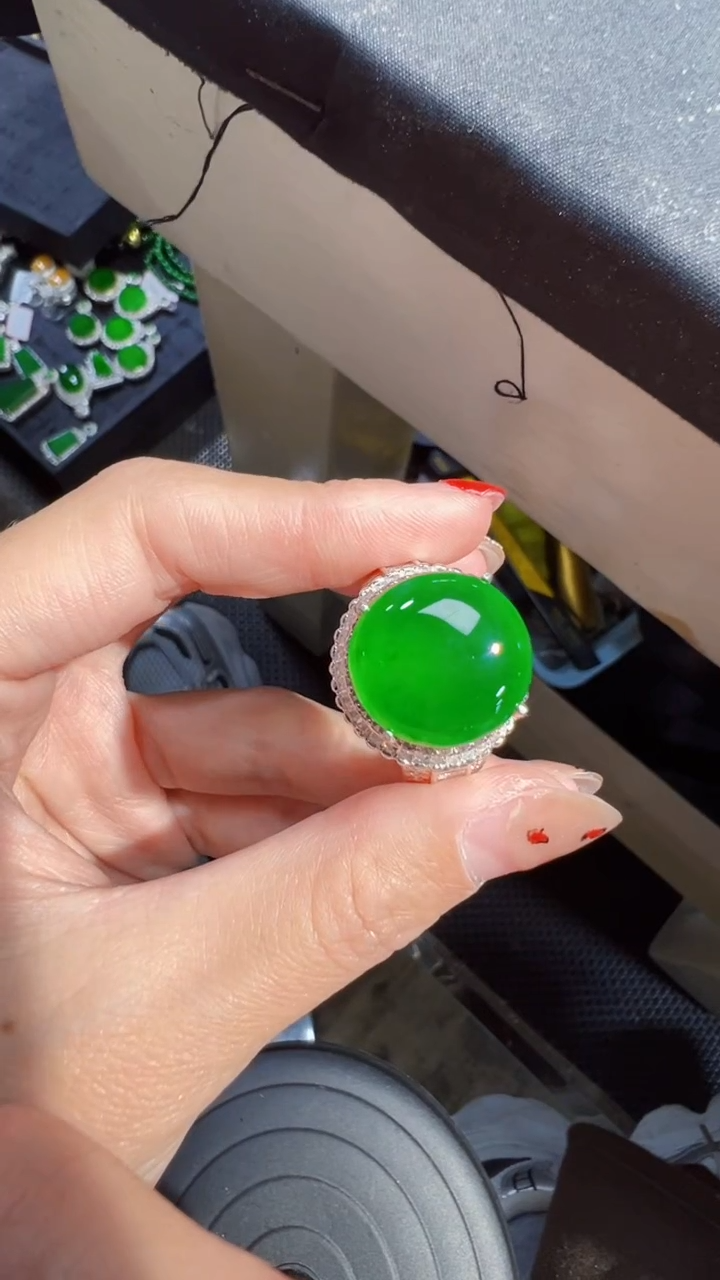 【闪购商品】定制翡翠未镶嵌蛋面商品多样性发货1