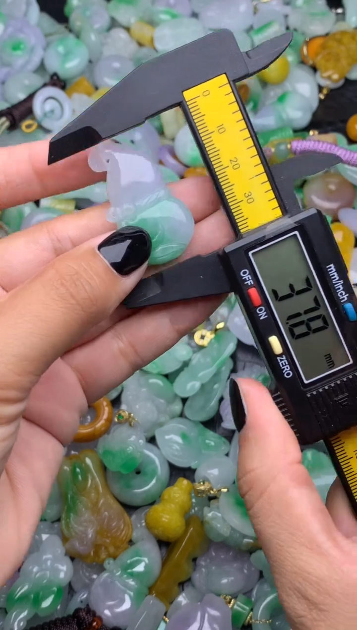 翡翠未镶嵌颈饰天然缅甸翡翠吊坠