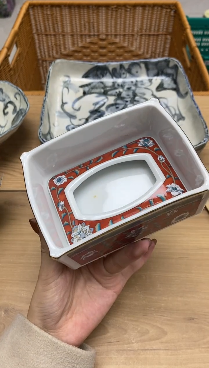 瓷片随*隆莲瓷器欢迎大家