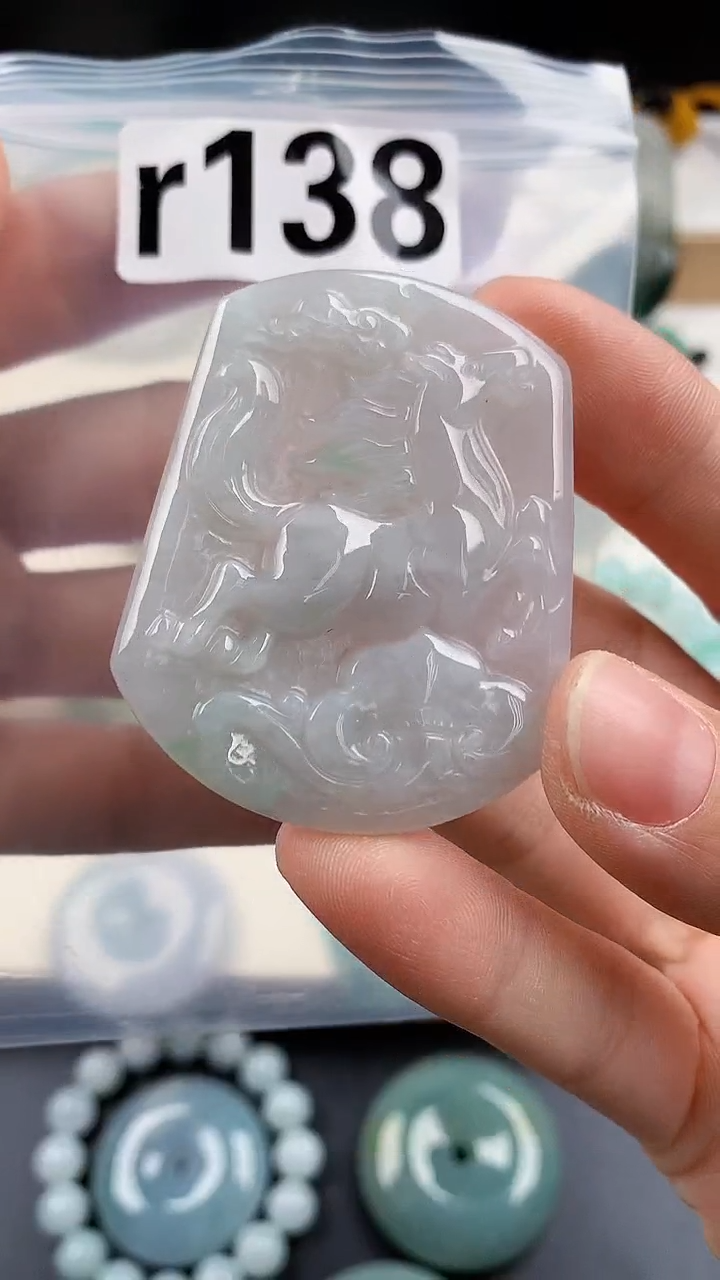 颈饰未镶嵌翡翠天然翡翠吊坠挂件