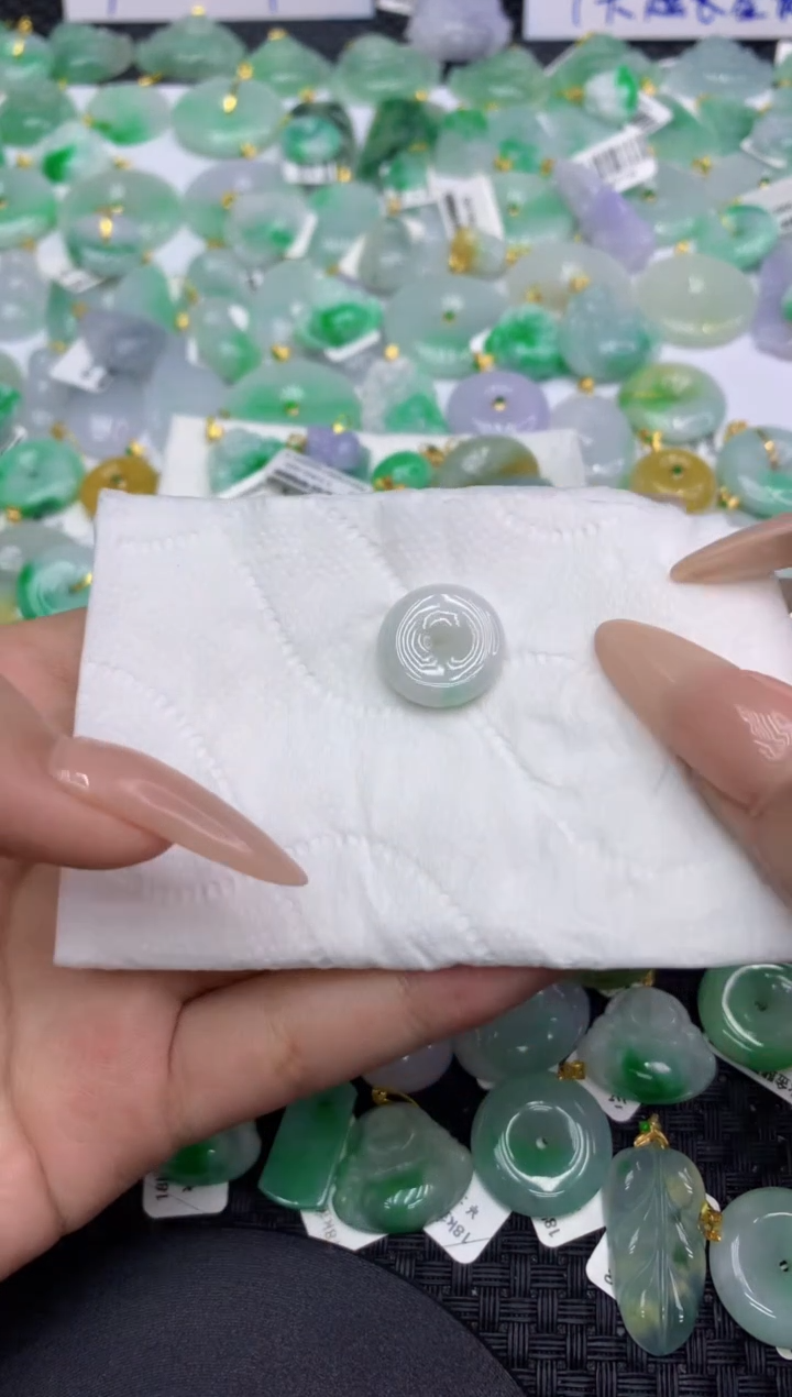 翡翠未镶嵌颈饰111111111