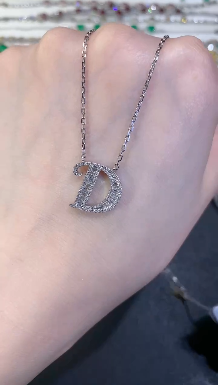 【闪购商品】钻石套链18K金镶嵌Z101|5980