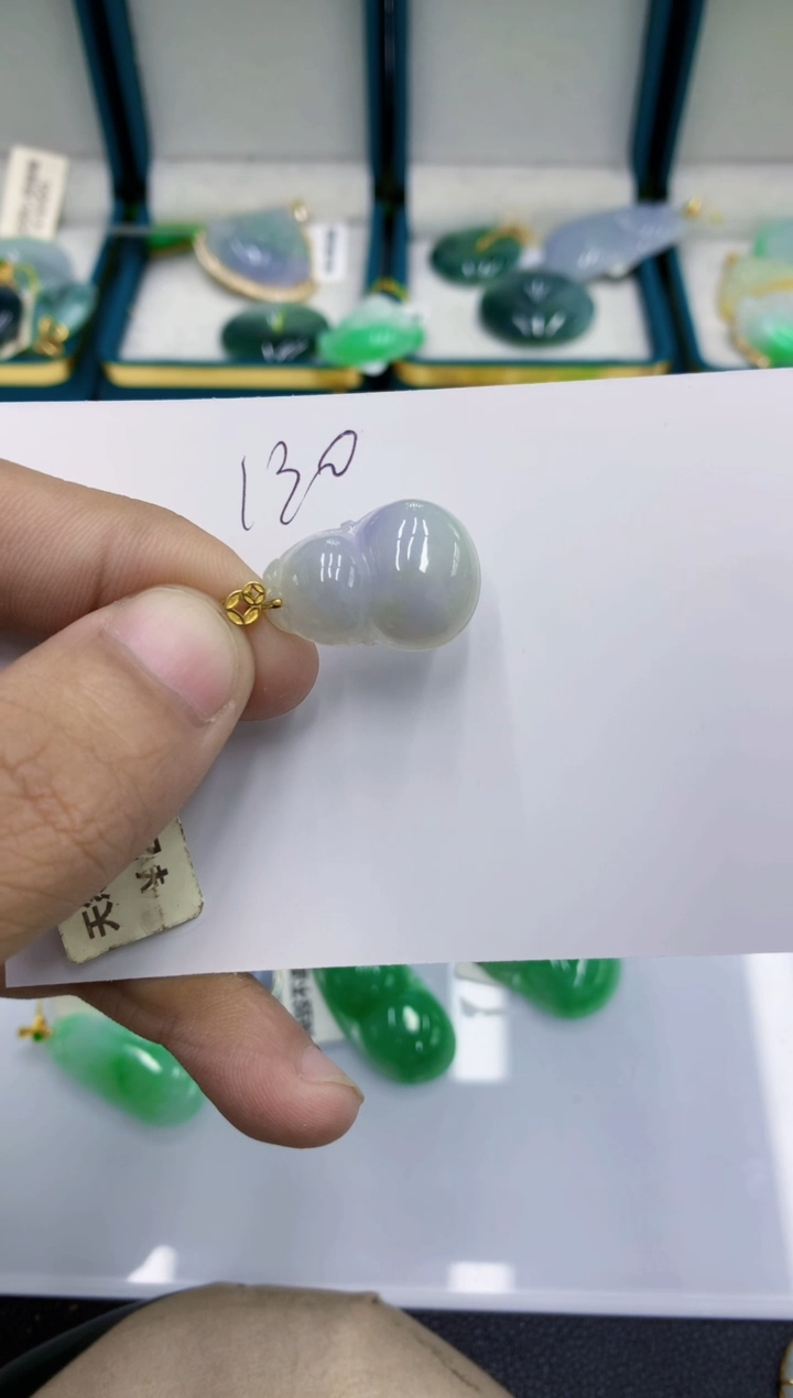 颈饰18K金镶嵌翡翠琴**欢翡翠