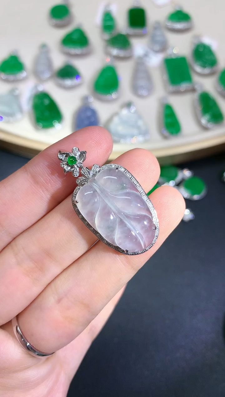 【闪购商品】翡翠吊坠(不含链)18K金镶嵌A21|4980