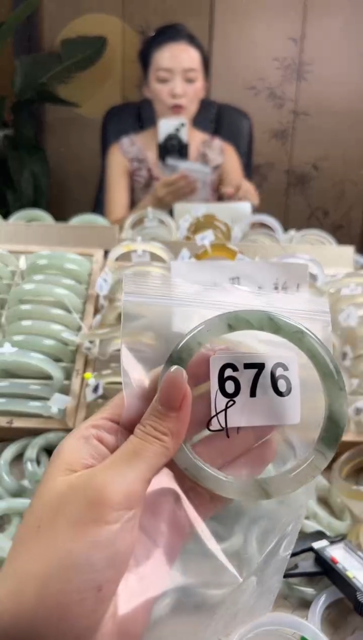 手镯玛瑙/玉髓未镶嵌天山翠默认微抠676