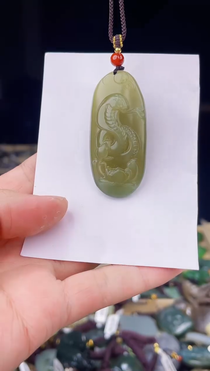 颈饰未镶嵌和田玉1