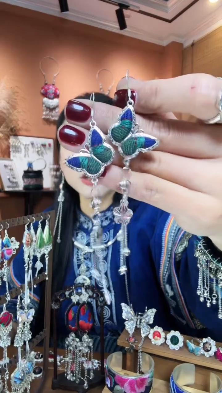 【闪购商品】刺绣纯手工民族风耳环