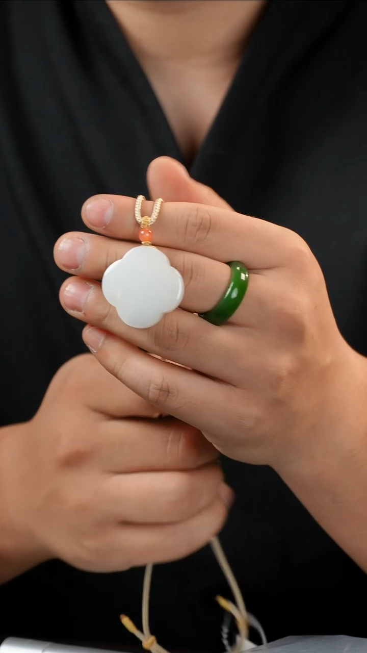 吊坠(不含链)未镶嵌和田玉多样性发一件THTY6988