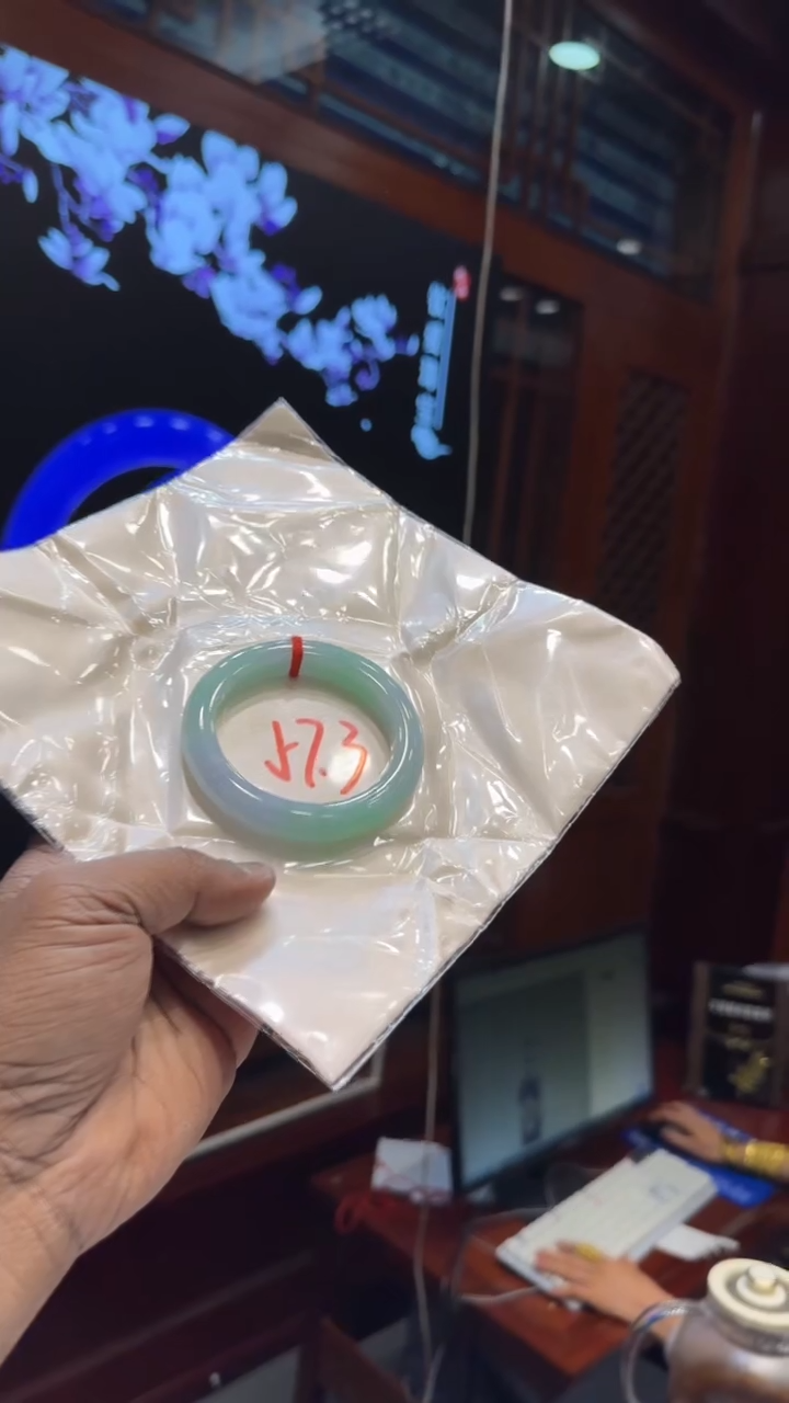 【闪购商品】翡翠手镯未镶嵌手镯