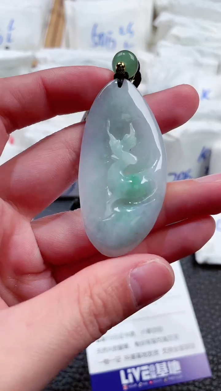 【闪购商品】翡翠颈饰未镶嵌00011757