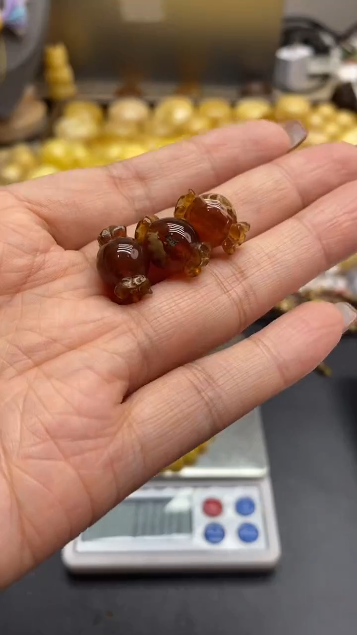 琥珀未镶嵌珠宝奇石1349多样性发其一