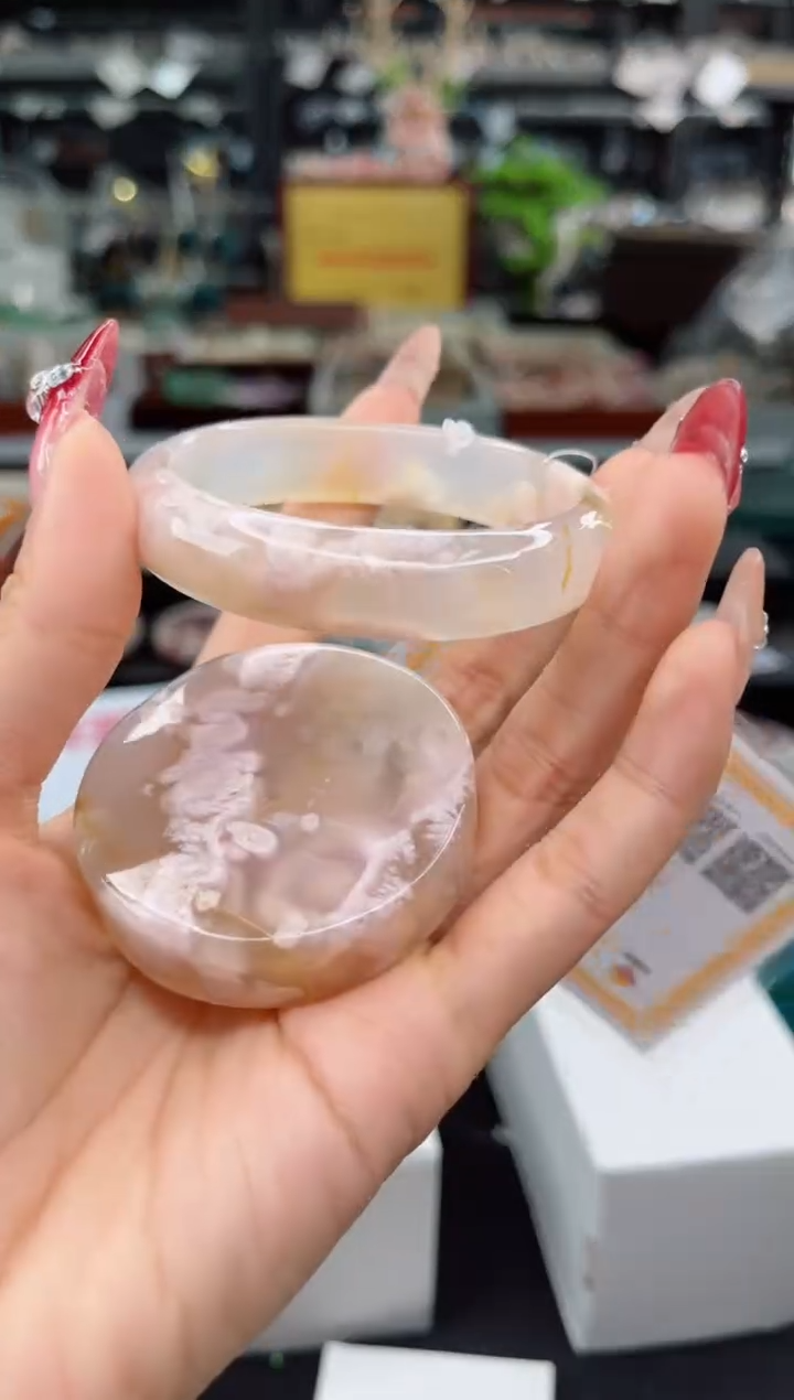 【闪购商品】石英质玉手镯未镶嵌54圈口（赠品镯心）3660216