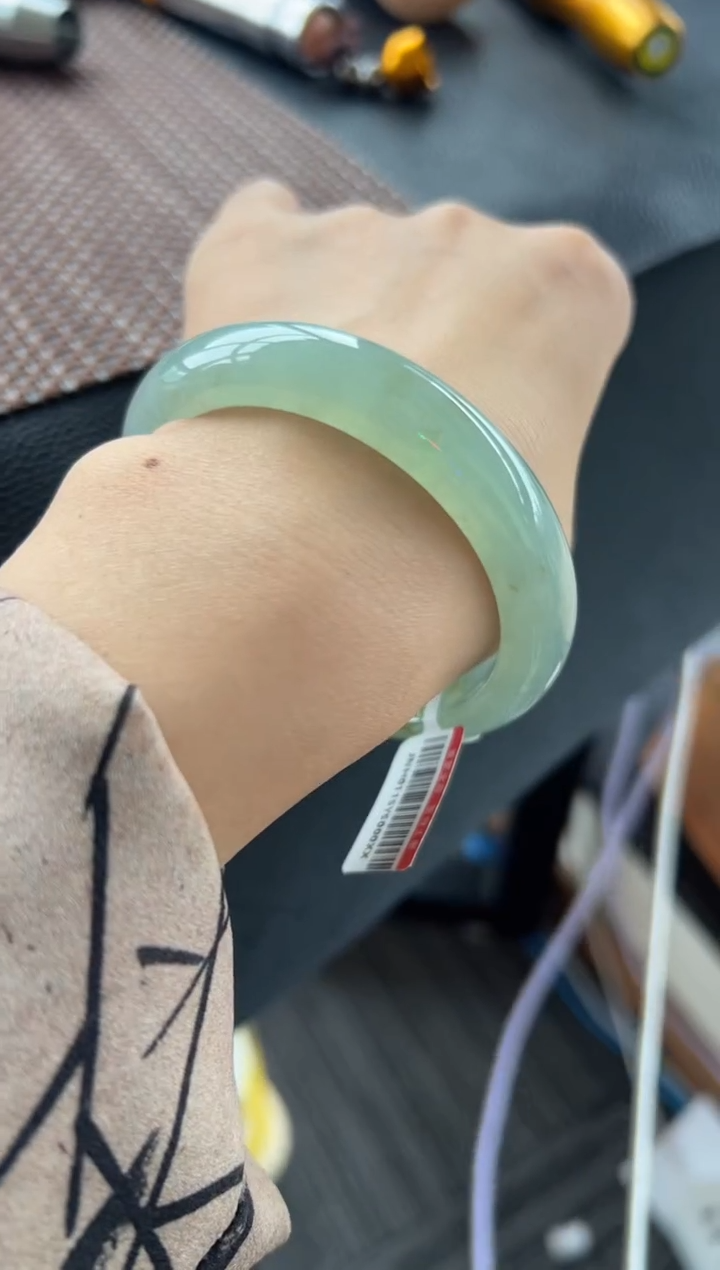 【闪购商品】翡翠手镯未镶嵌19号58*12.3*8.5