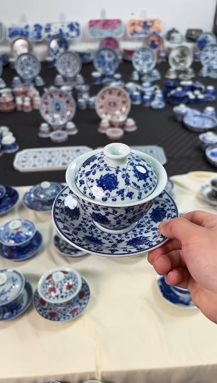 杯子瓷景德镇陶瓷茶具青花缠枝莲元宝盖碗19