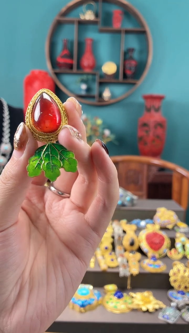 清*非遗手工花丝镶嵌吊坠胸针