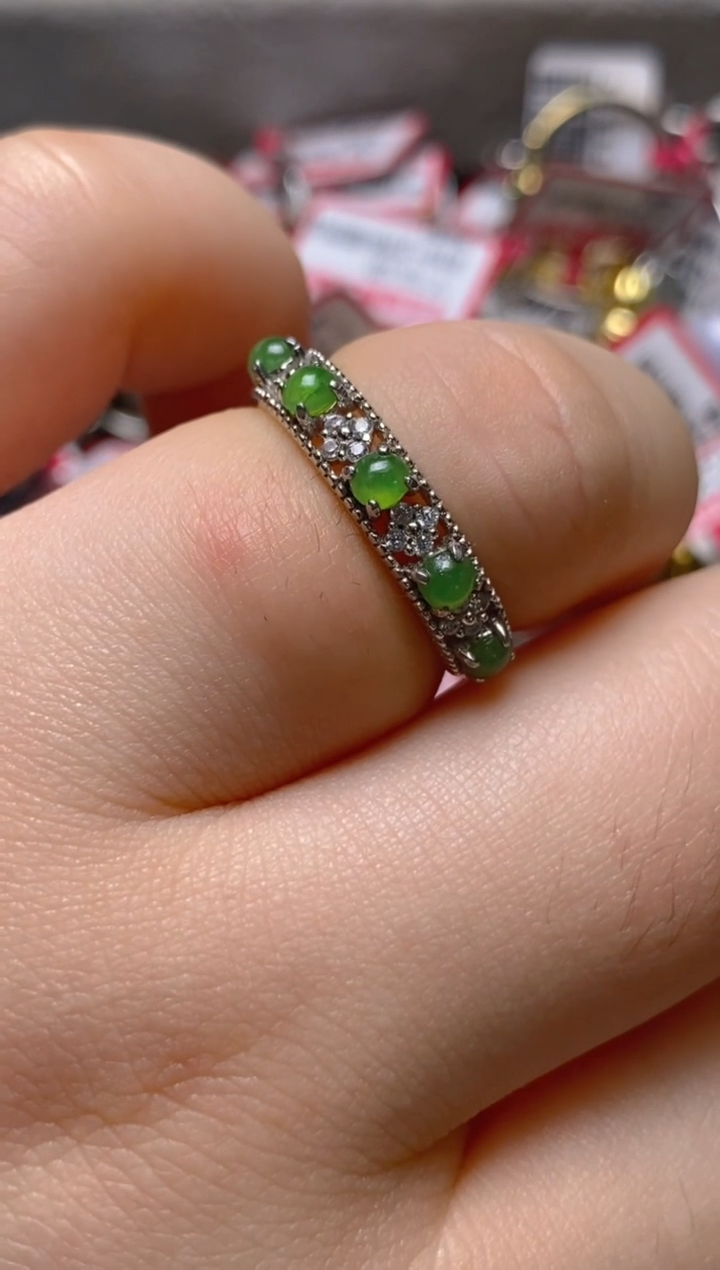 银S925镶嵌戒指翡翠百内无证书