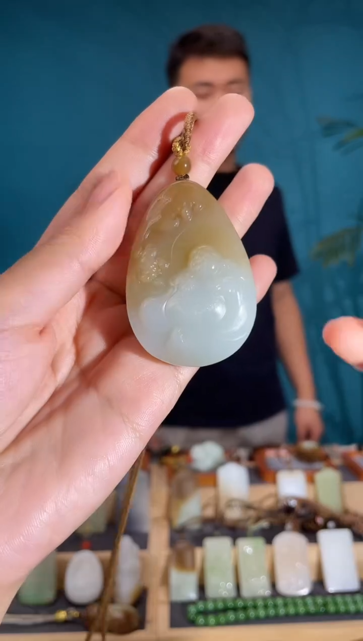 颈饰未镶嵌和田玉1