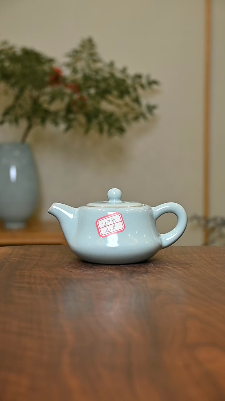 25#将军壶 天青 微瑕 朱家汝窑款