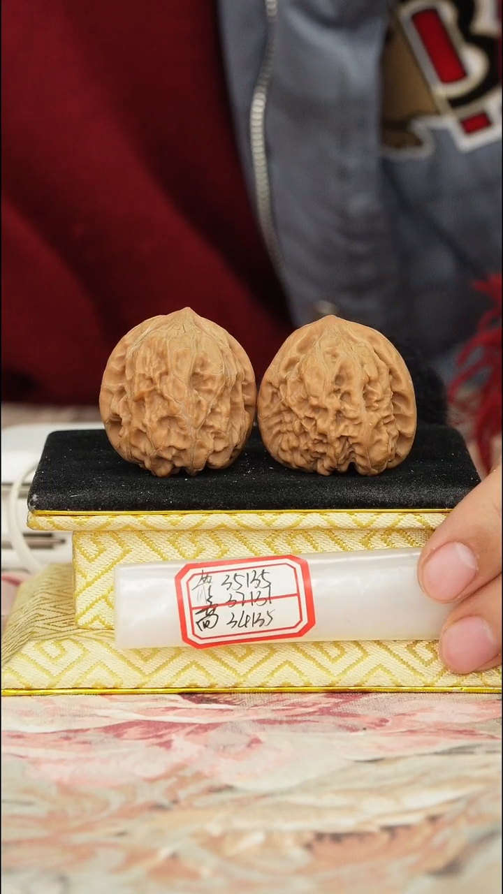 【闪购商品】文玩核桃把件马蹄