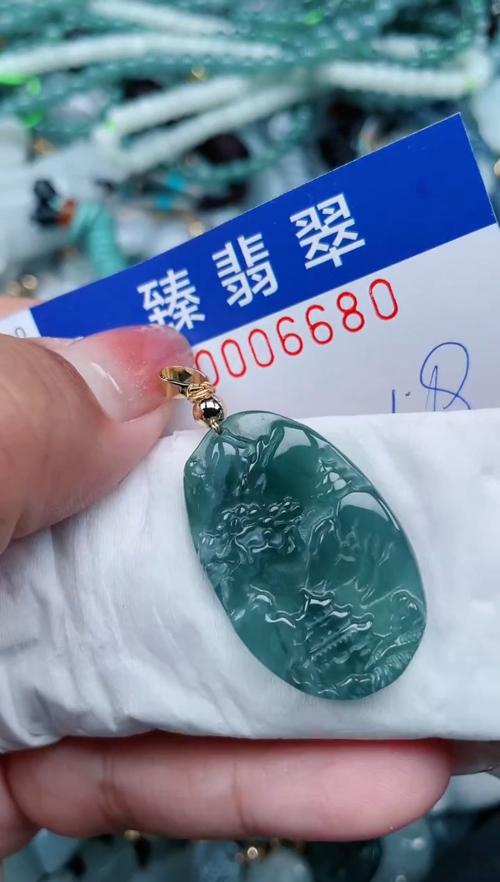 【闪购商品】翡翠颈饰未镶嵌.0006680