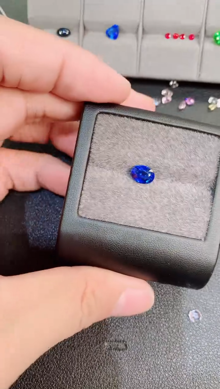 【闪购商品】蓝宝石裸石未镶嵌2.06ct皇家蓝