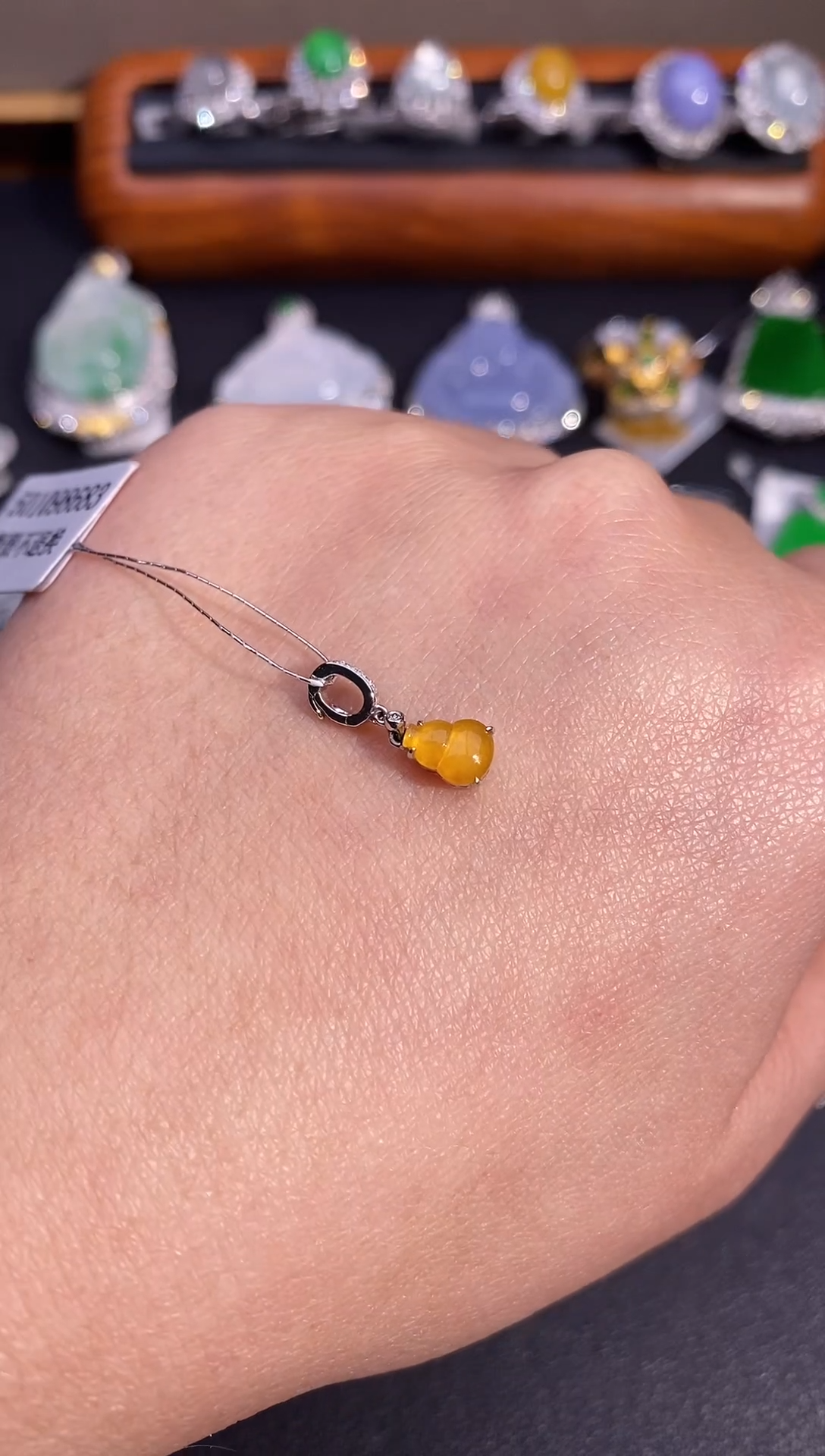 【闪购商品】翡翠吊坠(不含链)18K金镶嵌吊坠