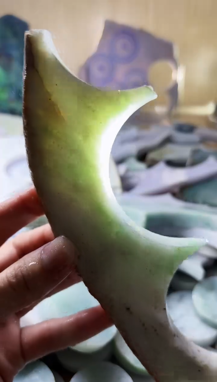 【闪购商品】翡翠颈饰未镶嵌A货白谭2458