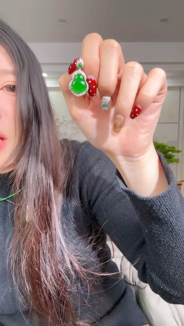 【闪购商品】翡翠颈饰银S925镶嵌葫芦