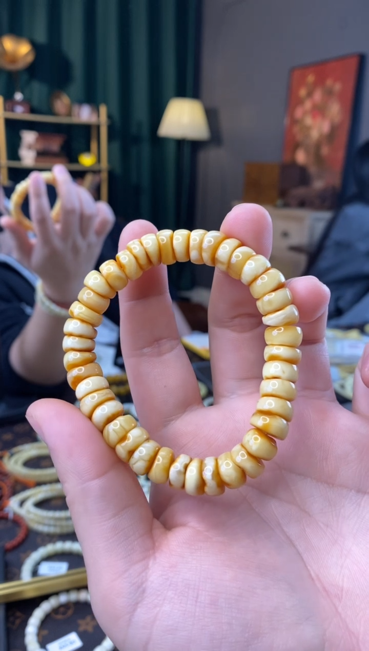 【闪购商品】蜜蜡手串未镶嵌10mm大肠