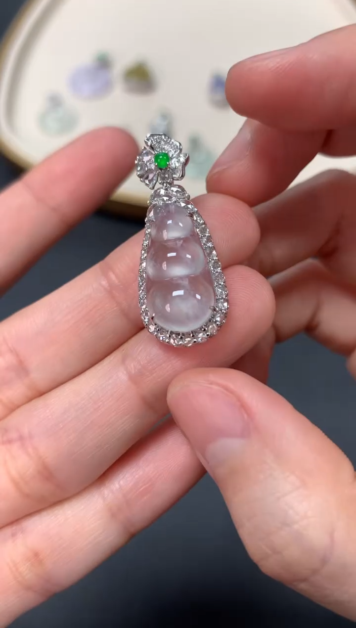 【闪购商品】翡翠吊坠(不含链)18K金镶嵌15000