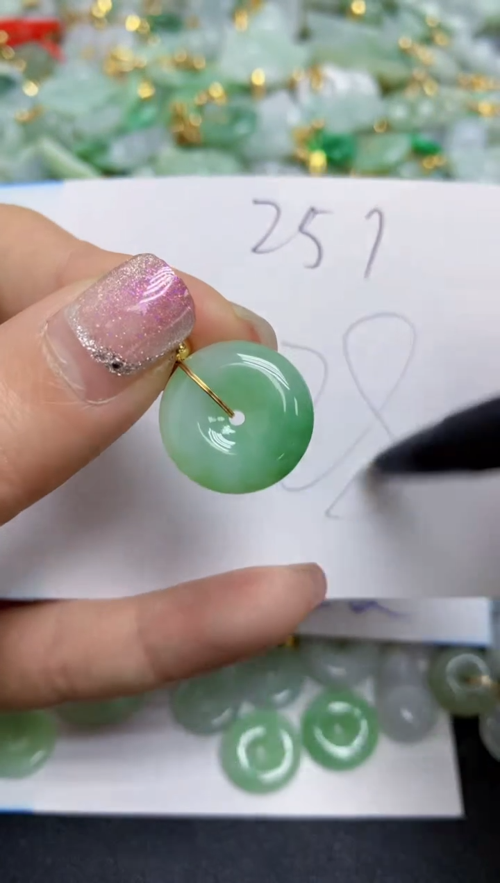 【闪购商品】翡翠颈饰合金天然翡翠A货